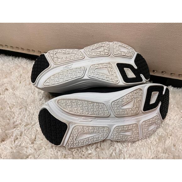 Skechers Max Cushion Black Extra Wide Endeavor Air Natural Rocker 220613 Sz 12